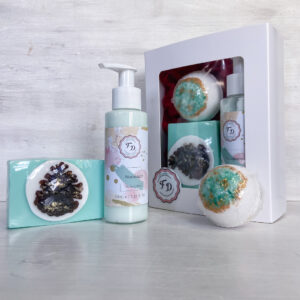 Waterlily Christmas mini gift box